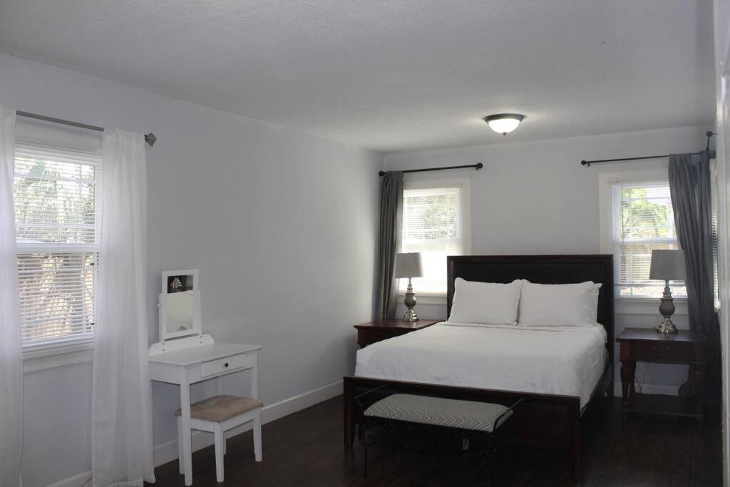 ☆The Oasis In Murray Hill☆ -Sleeps 8- Wifi- Cozy Jacksonville Eksteriør bilde